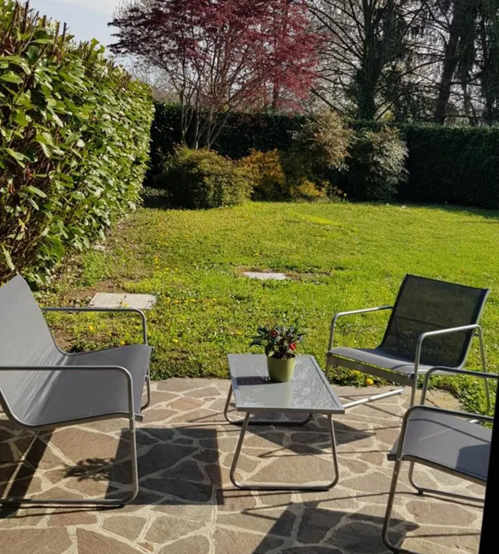Appartamento Con Giardino Vicino Como E Milano Guanzate